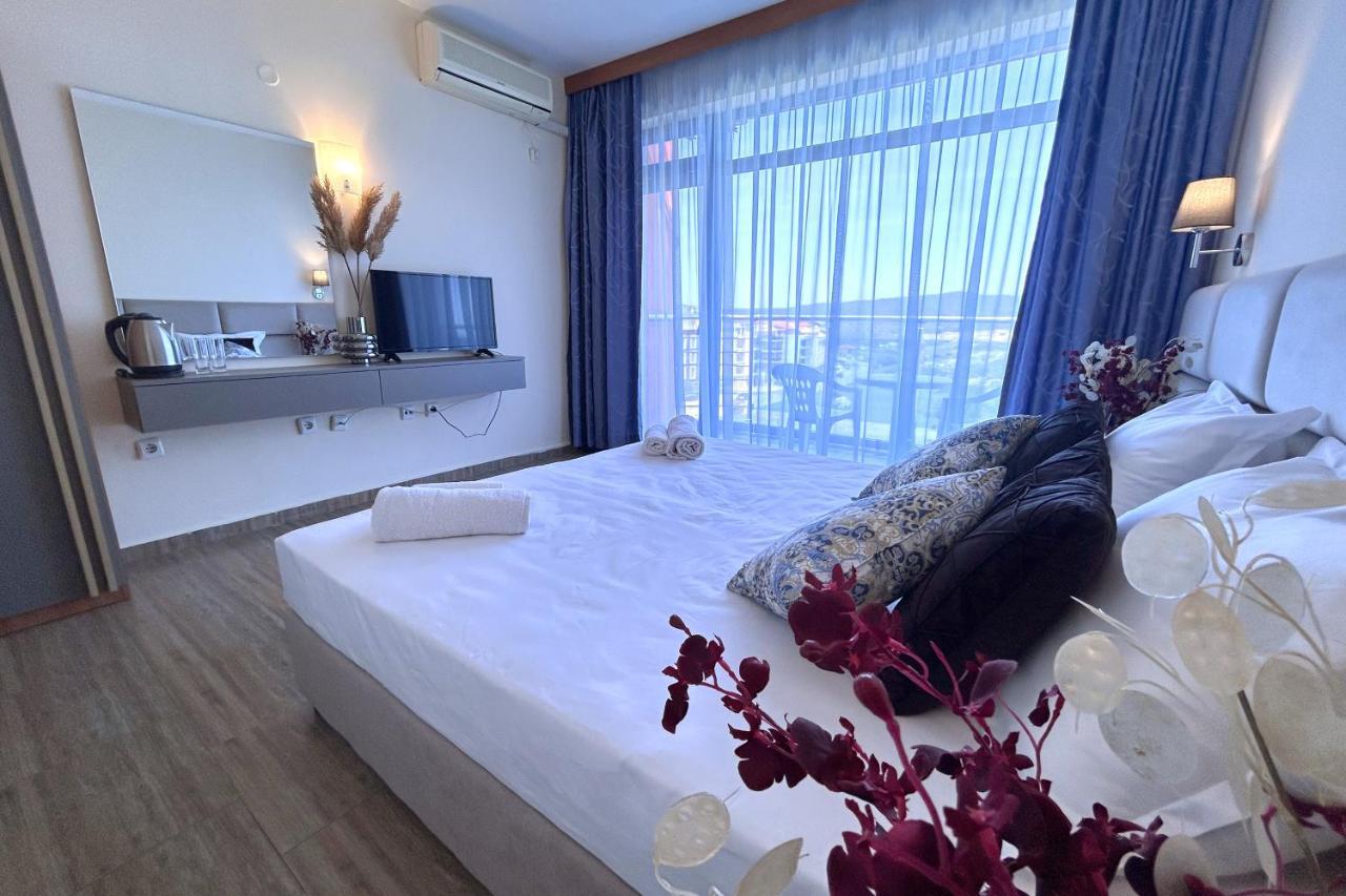 Hotel Penelope Primorsko Exteriör bild