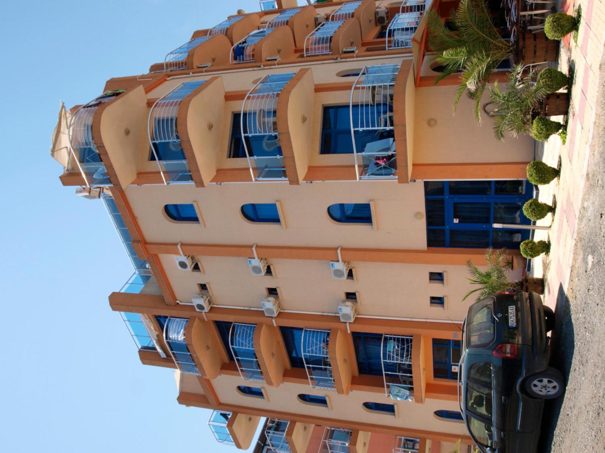 Hotel Penelope Primorsko Exteriör bild