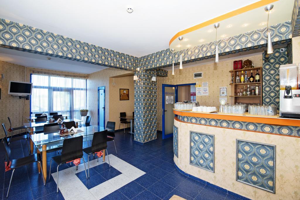 Hotel Penelope Primorsko Exteriör bild