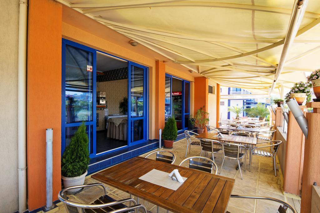 Hotel Penelope Primorsko Exteriör bild